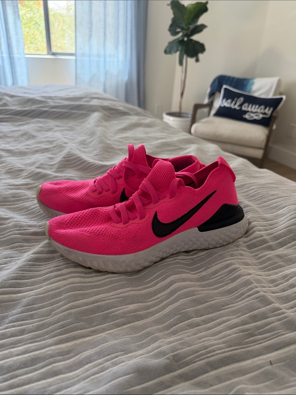 Nike Women's Running Shoes - Hot Pink & Black